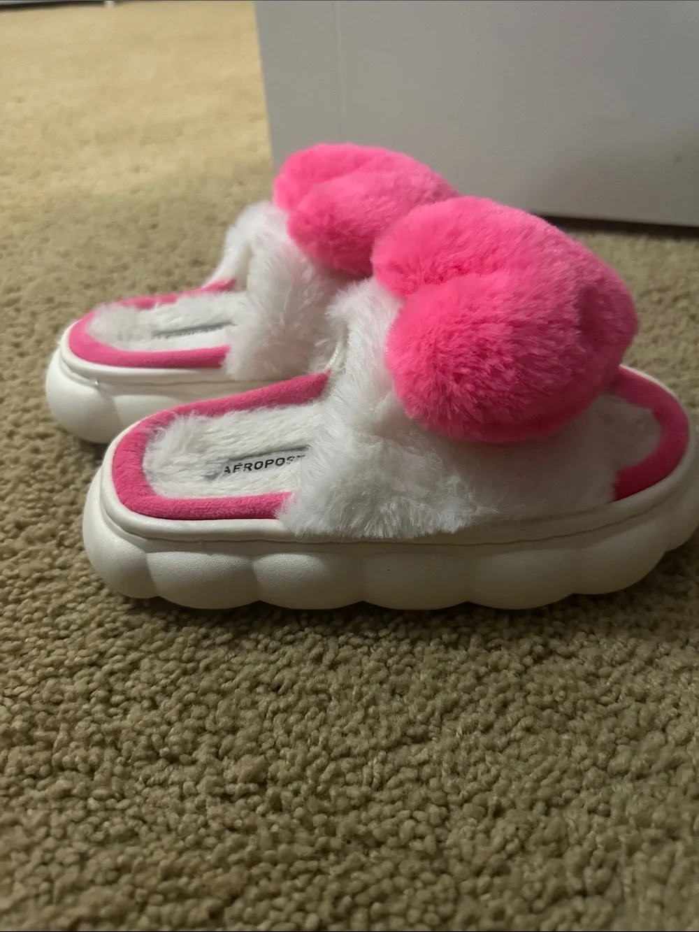 Aeropostale White Fuzzy Slide Slippers with Hot Pink Heart